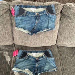 - 2 pair of size  4 maternity low rise shorts
